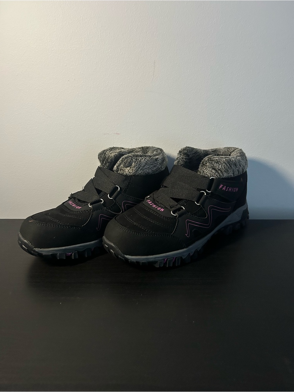 Black Winter Boots with Grey Fur Lining -